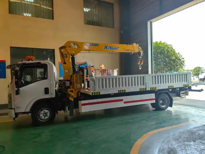 Mencari pengeluar asal kenderaan penyelamat kecemasan yang dilengkapi kren? Kenderaan penyelamat kecemasan kren yang dipasang pada kenderaan Isuzu dibekalkan terus ke luar negara